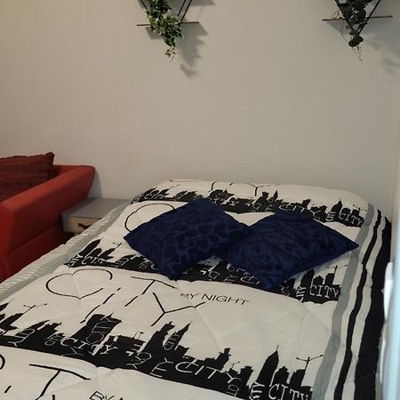 Appartement Jolie Vue Wifi Besançon Esterno foto