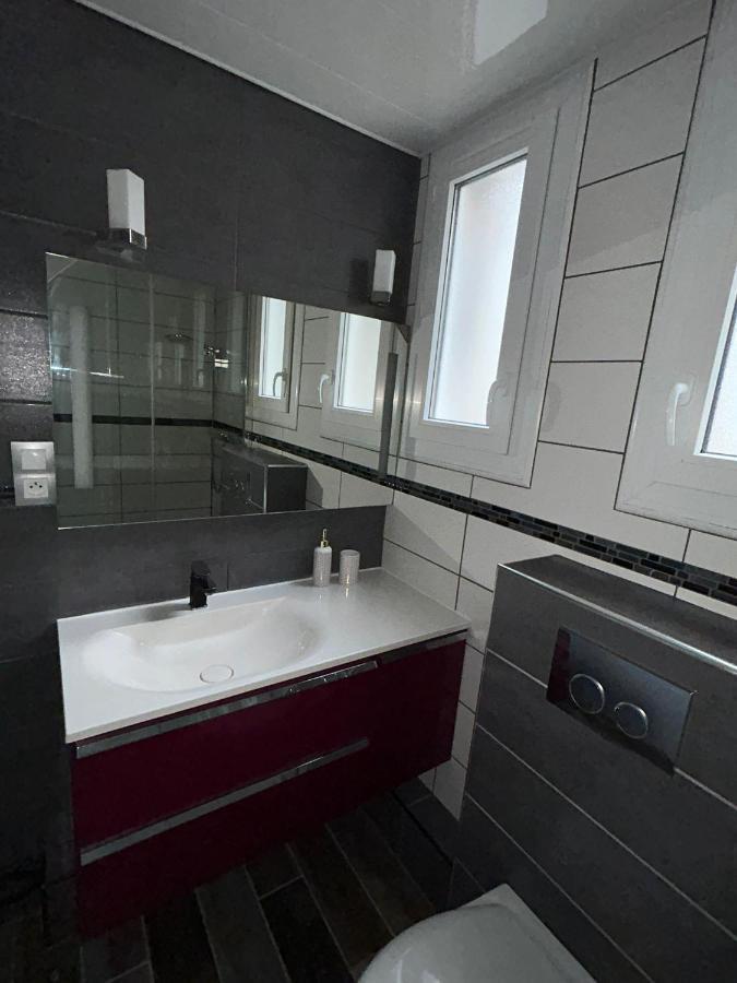 Appartement Jolie Vue Wifi Besançon Esterno foto