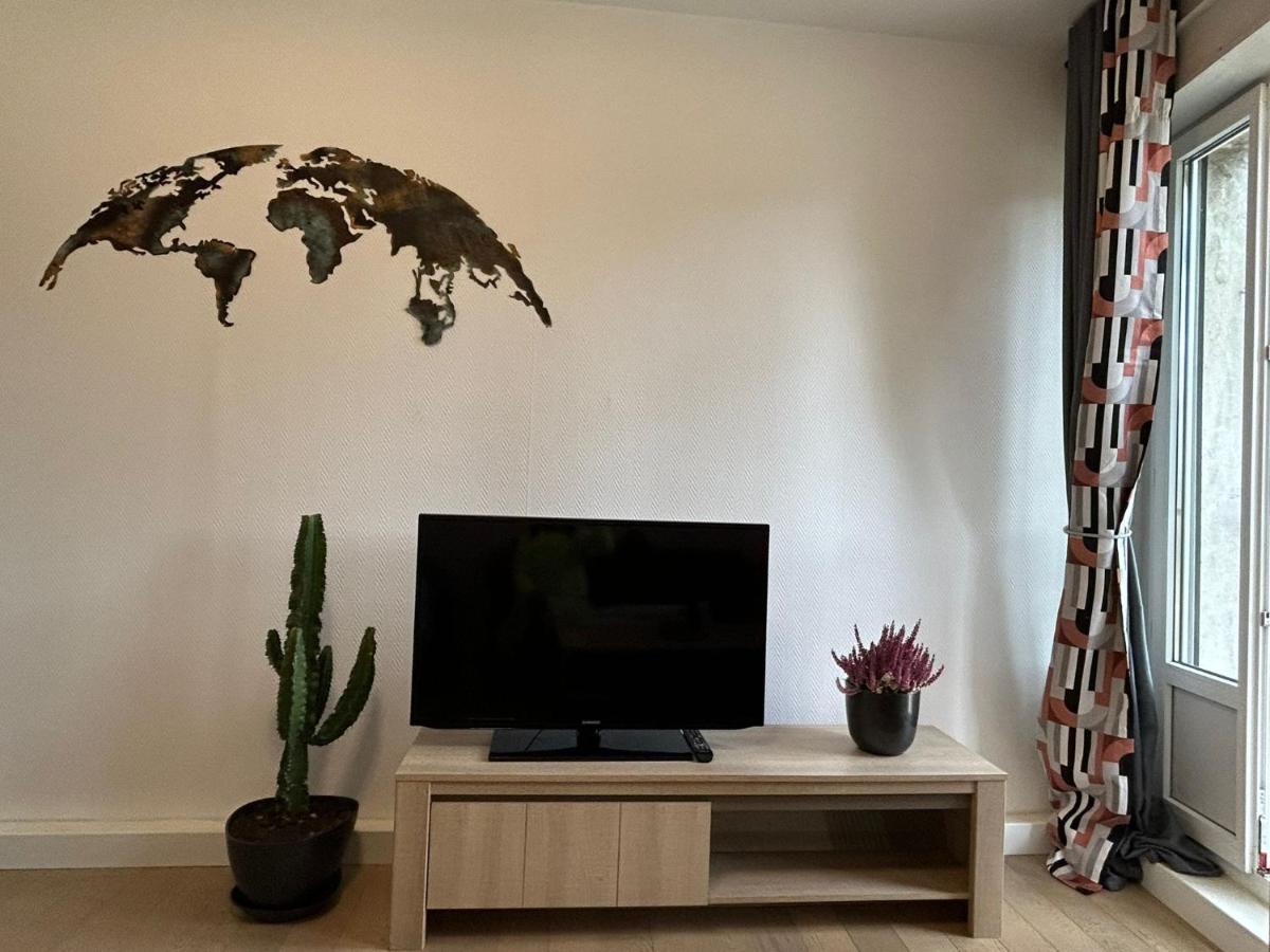 Appartement Jolie Vue Wifi Besançon Esterno foto