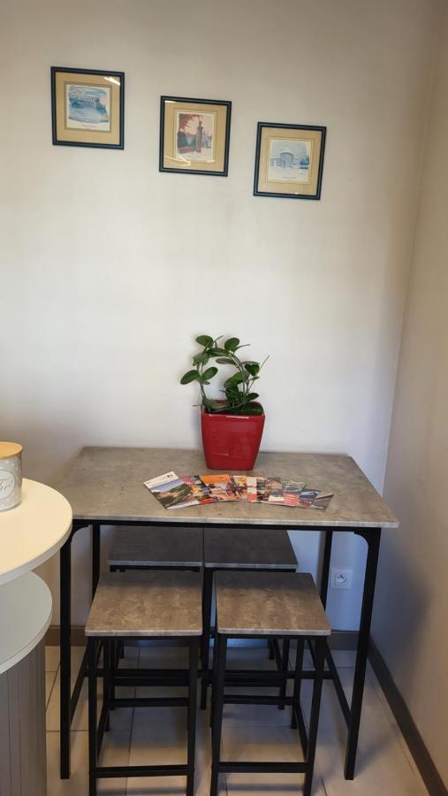 Appartement Jolie Vue Wifi Besançon Esterno foto